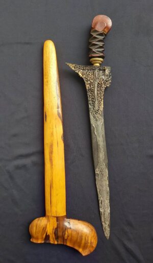 Keris Tilam Upih Dapur Sinom Kinata Krawangan Pamor Ron Genduru Banyaman Mas - ZK-120