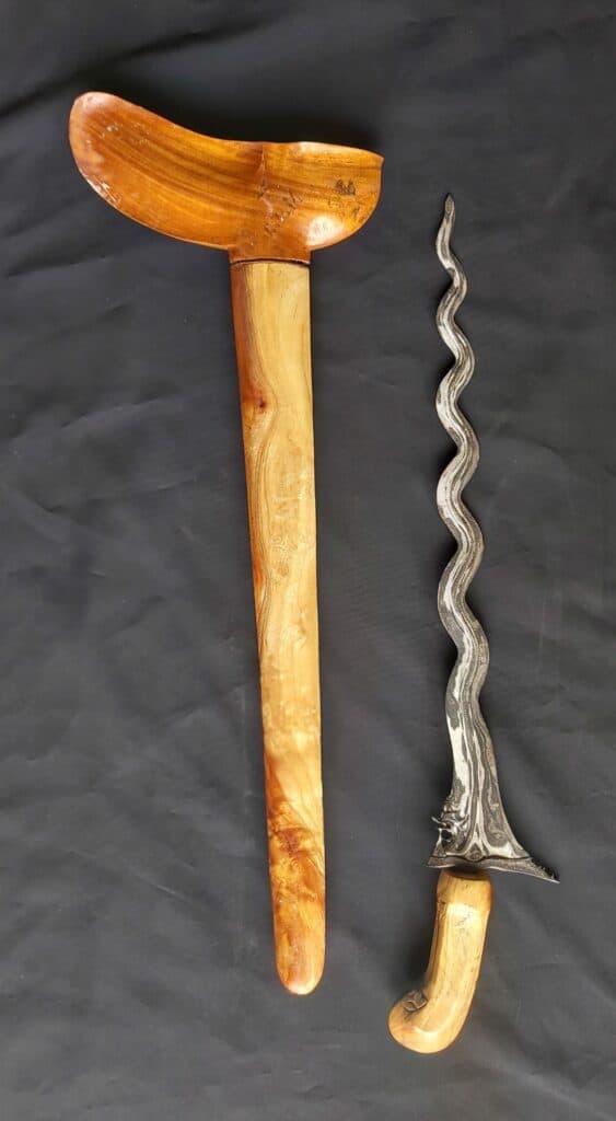 Keris Luk 11 - ZK-446-HMZ